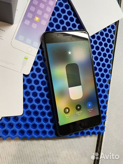 iPhone 8 plus 64gb
