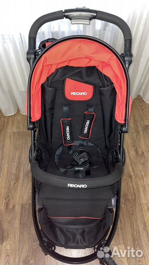 Коляска прогулочная recaro