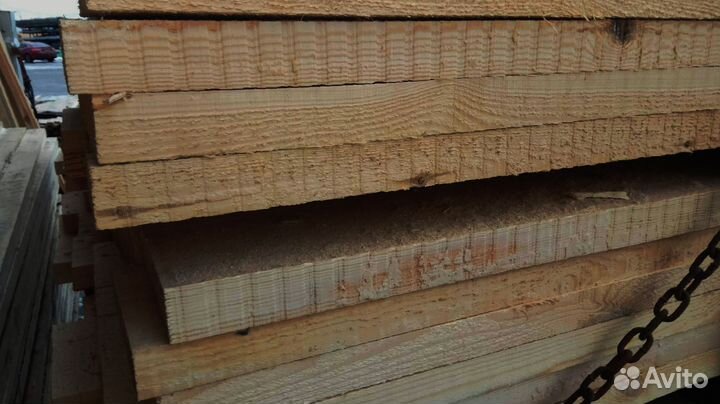 Сосновые доски, прочные и долговечные материалы для строительства