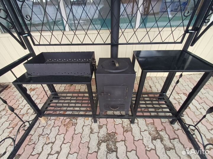 Беседка с мангалом и печью