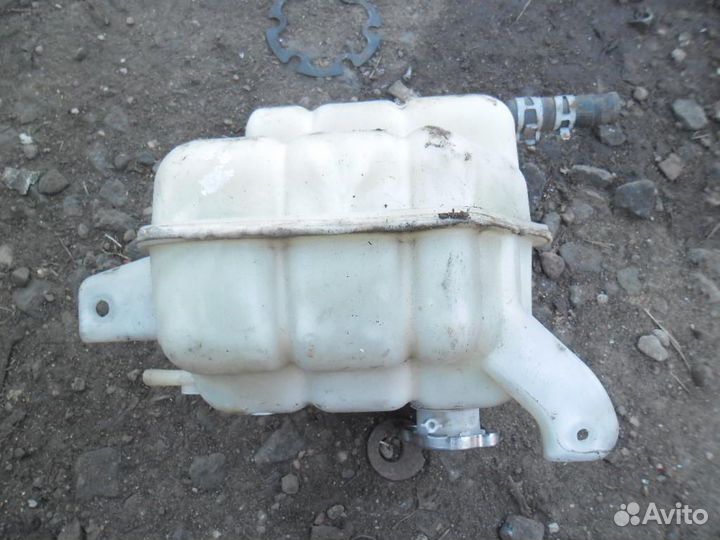 Бачок расширительный Nissan Pathfinder R51