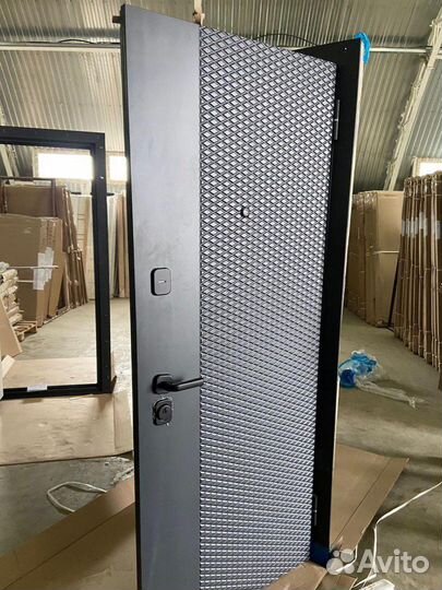 Двери входные