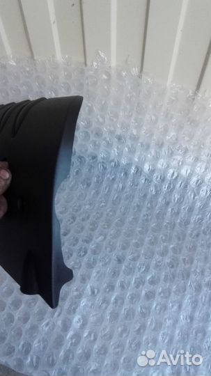 Мицубиси ланцер 10 крышка двигателя