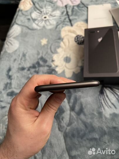 iPhone 8 Plus, 64 ГБ