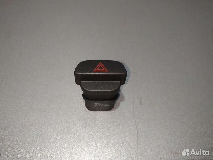 Кнопка аварийки 1335876 Форд Фокус 2 Фьюжн