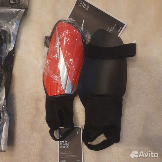 Футбольные щитки Nike детские,мужские