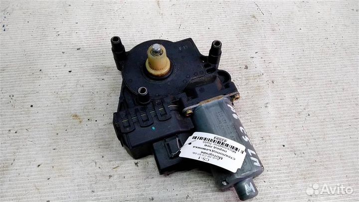 Моторчик стеклоподъемника переднего левого Audi A