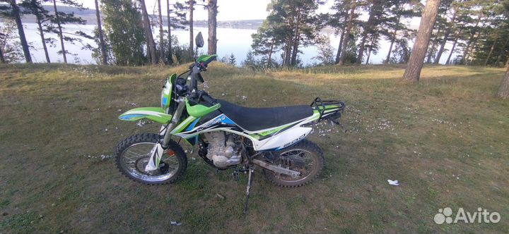Мотоцикл Racer enduro 200