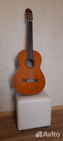 Классическая гитара yamaha c40