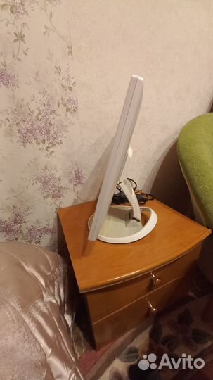 Монитор Samsung SyncMaster 960 bf