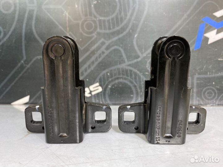 Петля багажника Bmw X5 E53 M54B30 2006