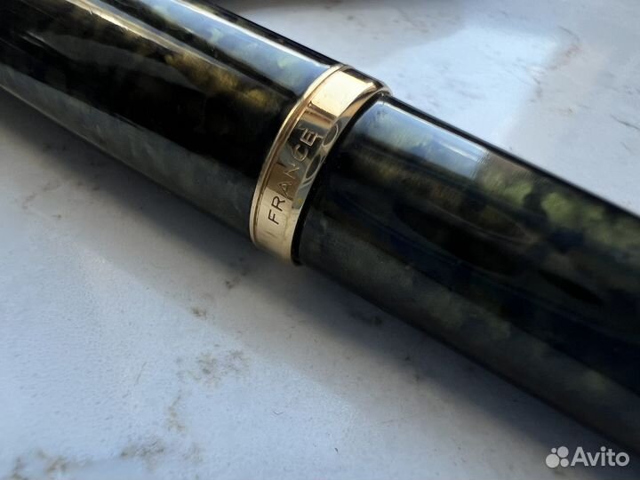 Перьевая ручка Waterman с золотым пером