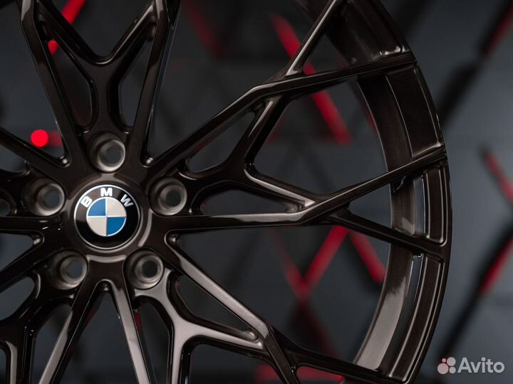 Диски кованые на BMW 8 Series R21 5x112