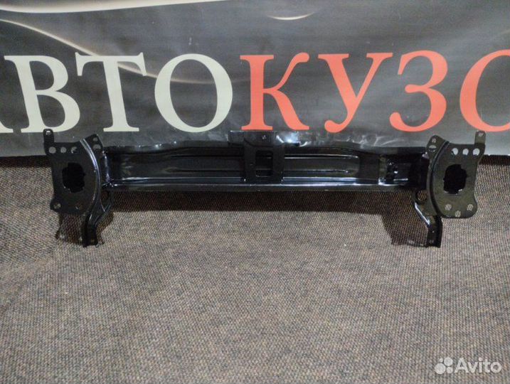 Усилитель бампера передний Volkswagen Passat B7