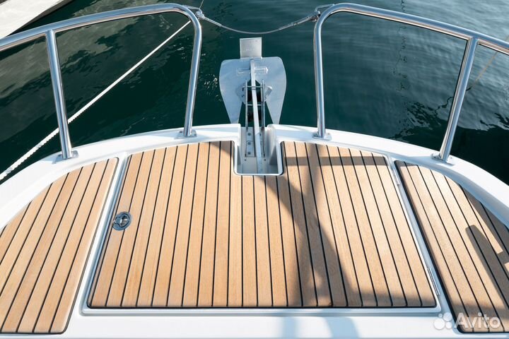 Моторная яхта Beneteau Gran Turismo 32