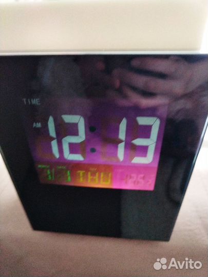 Часы с LED дисплеем и функцией ночника