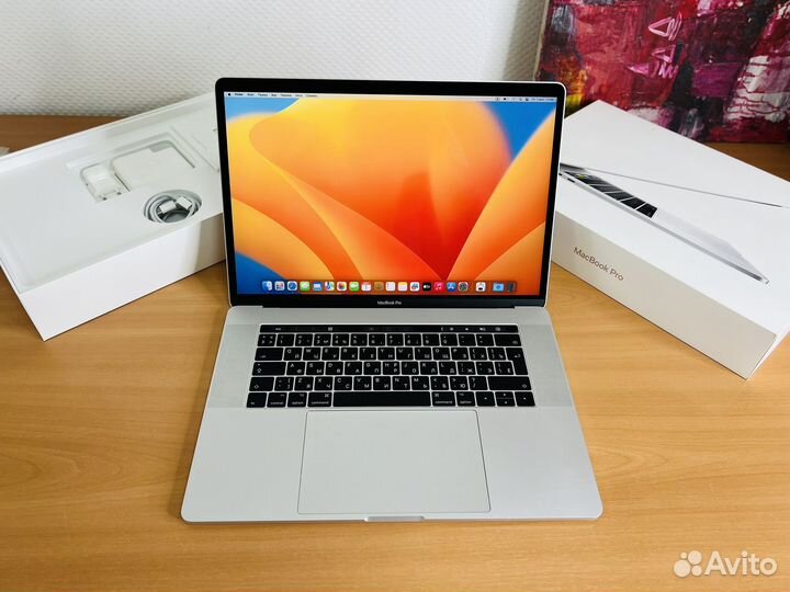 Macbook Pro 15 retina 2017 (состояние как новый)
