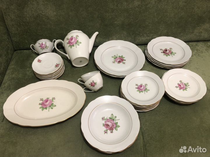 Посуда сервиза Kahla Konitz «Роза»