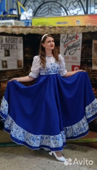 Костюм для выступлений русский народный