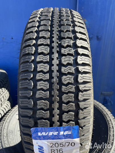 Winrun Magnum Flame WR-16 205/70 R16 97Q