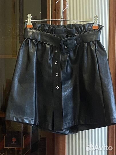Кожаные шорты
