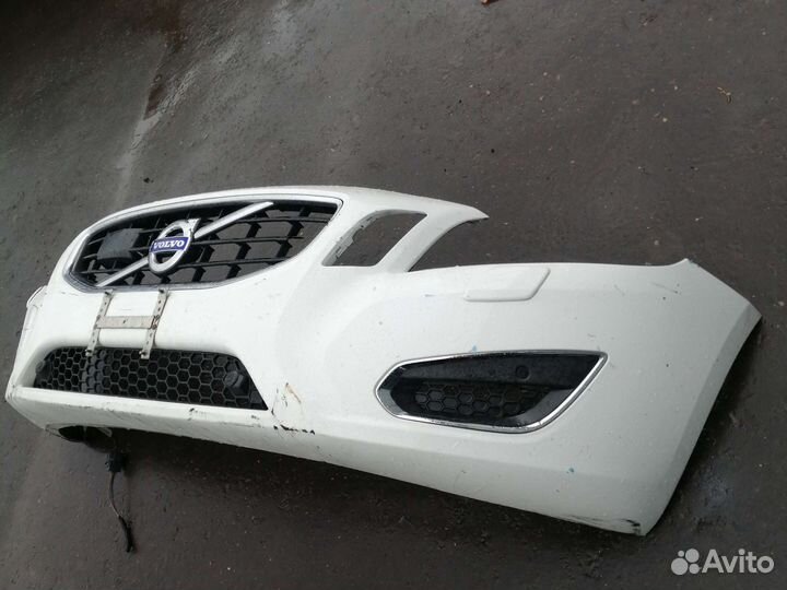 Бампер передний на Volvo S60 2 поколение