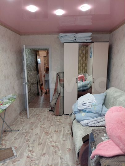 2-к. квартира, 52 м², 1/3 эт.