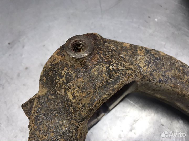 Опора стойки нижней Kia Magentis 2002 г.в