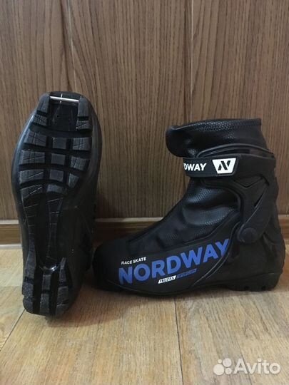 Лыжи беговые fisher+ 3 пары палок и ботинки, торг