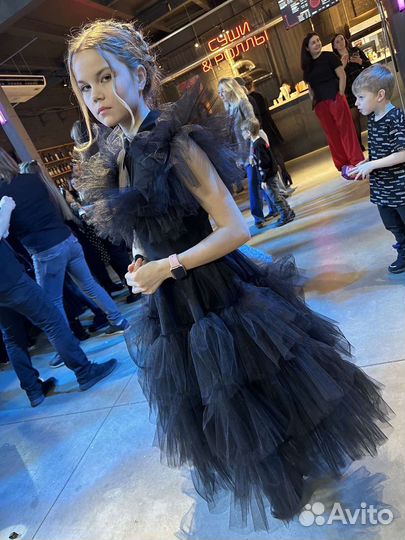 Платье Венздей