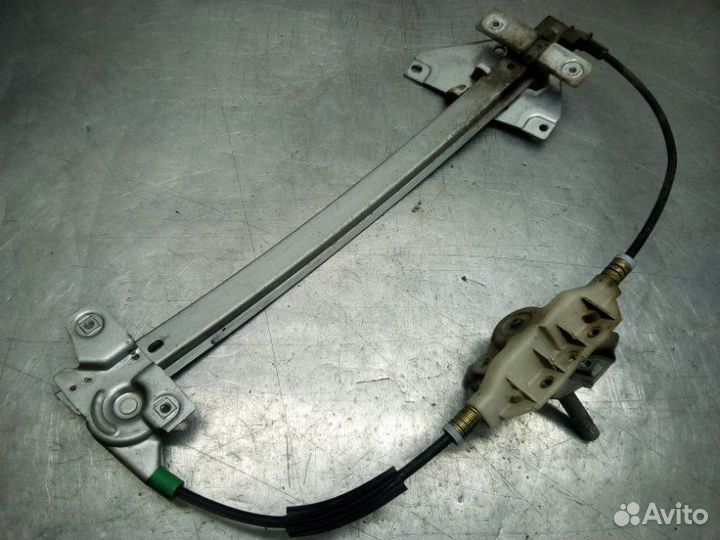 Стеклоподъемник задний правый Mitsubishi Carisma