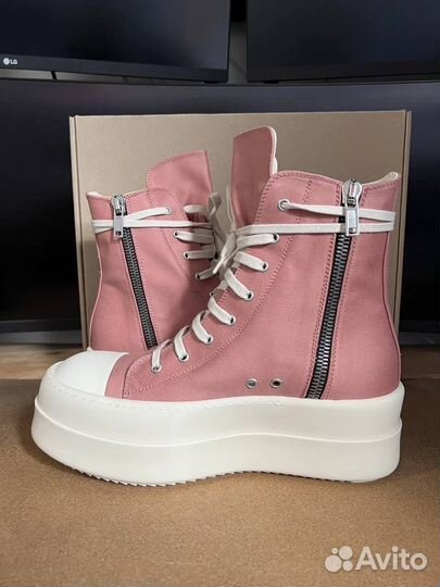 Rick Owens Double Bumper Pink на руках