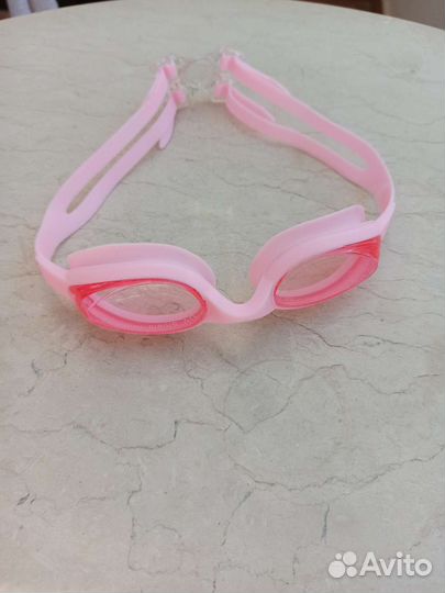 Очки для плавания с застёжкой на затылке