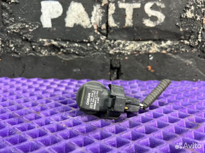 Лампа Nissan Dualis KJ10-252146 2010