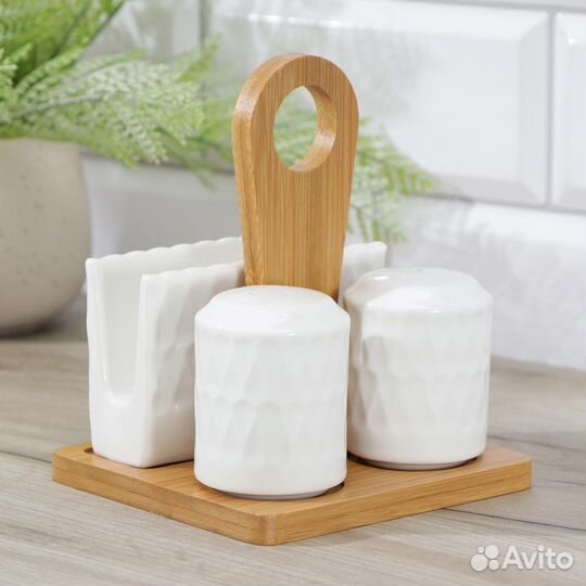 Набор для специй на деревянной подставке, 3 предме