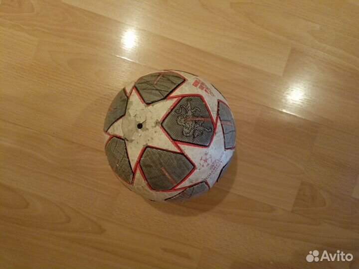 Футбольный мяч adidas лига чемпионов 2021 финал