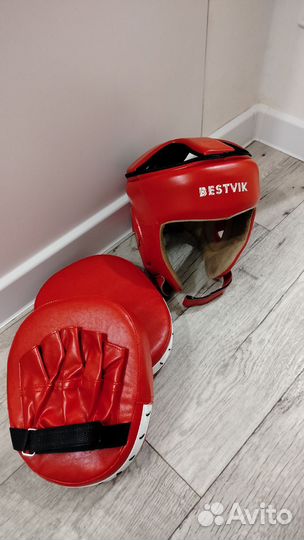 Шлем для бокса. Лапы для бокса и единоборств