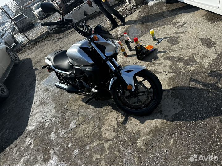 Honda CTX 700