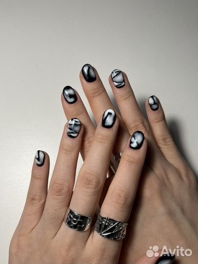 Маникюр с покрытием гель-лаком