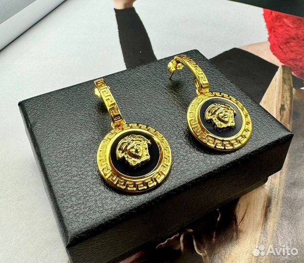 Серьги Versace
