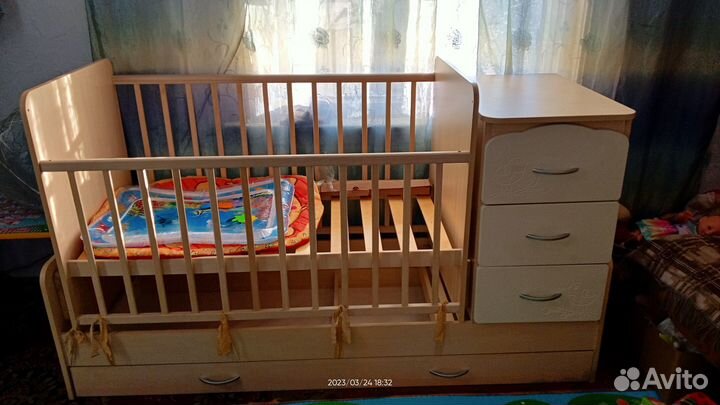 Детская кровать трансформер с маятником