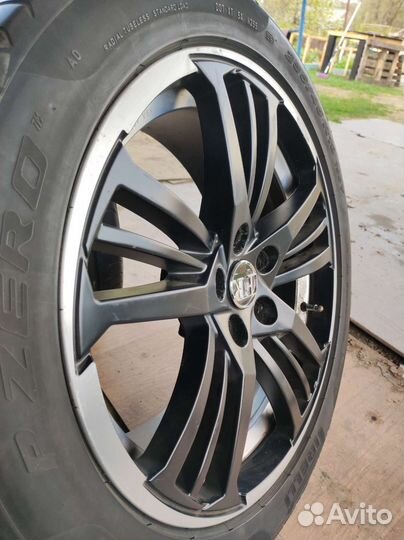 Pirelli P Zero 255/45 R19