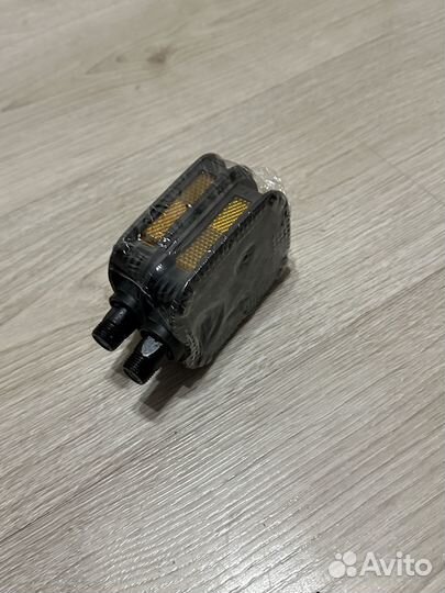 Педали на детский велосипед