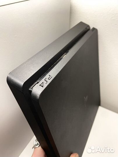 Sony Playstation 4 slim 500 gb / 2 геймпада / игры