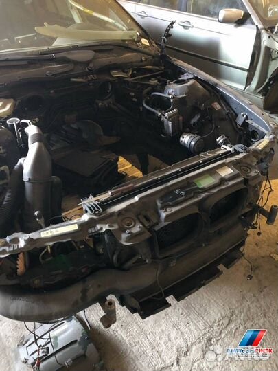 Передняя панель (телевизор) BMW 5 E39 2000