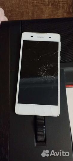 Телефон Sony Xperia E5