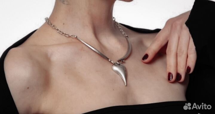 Гривна колье с подвеской сердце посеребренное