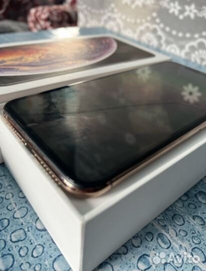 Телефон iPhone xs max