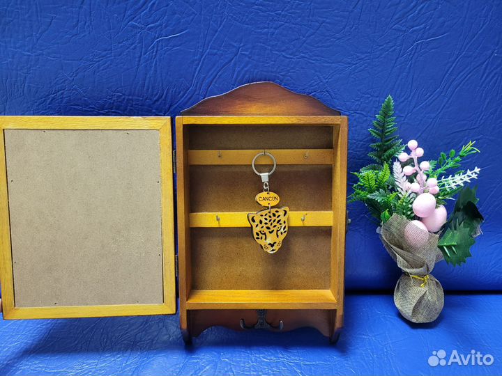 Ключница настенная из дерева Уютный дом новая