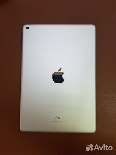 iPad 10.2